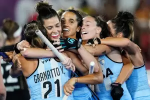 Las Leonas quedaron varadas desde hace horas en msterdam