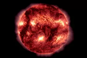 Reconocida experta en ciencia espacial anticip un impacto directo de una tormenta solar en la Tierra