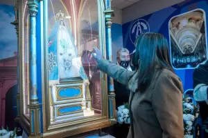 Las imgenes de la Virgen del Valle, y el Beato Mamerto Esqui presentes en la Fiesta del Poncho
