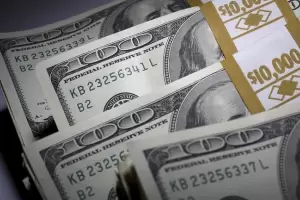 Imparable: la cotizacin del dlar libre lleg a los $302, su mximo histrico