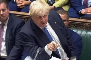 La inslita despedida de Boris Johnson: "Hasta la vista baby"