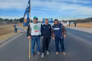 CTA y Ate Salud realizaron protesta y corte sobre Ruta n� 38