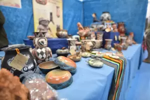 Poncho 2022: gran abanico de artesanas que deslumbran en color y tcnica