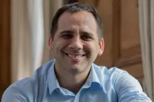 Martn Pollera y otros funcionarios que acompaaron a Batakis renunciaron, y se esperan los sucesores