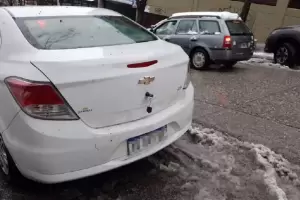 De vacaciones en Bariloche, un catamarqueo dej las llaves puestas en el bal y le robaron $700 mil