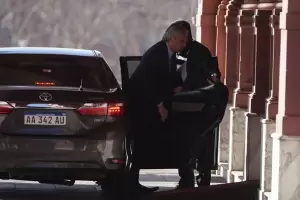 Sin agenda pblica, Alberto Fernndez monitorea la visita de Batakis a los Estados Unidos