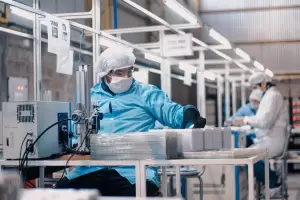 En medio de la cada del poder adquisitivo, el Gobierno define el nuevo piso salarial