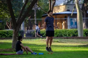 Martes con cielo despejado y casi sin el Innombrable