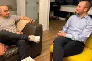 Guzmn le cont al empresario agrario que se quedar en el pas porque sigue con ambiciones polticas