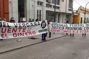 El juez Federal Contreras recibi a los ahorristas damnificados que se manifestaron frente al juzgado Federal