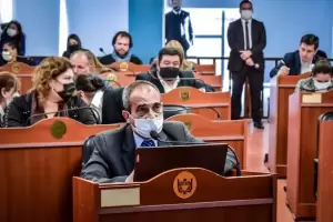 Augusto Barros renunci al Jury de Enjuiciamiento y ser reemplazado por Cecilia Guerrero