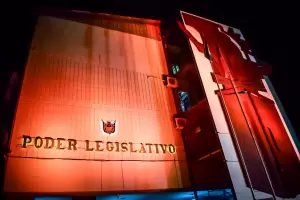 La legislatura se ilumin de naranja para visibilizar, concientizar y sensibilizar sobre el TDAH