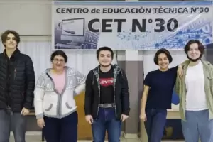 Estudiantes crearon a "Messi", un satlite que detecta zonas con riesgo de sufrir incendios forestales