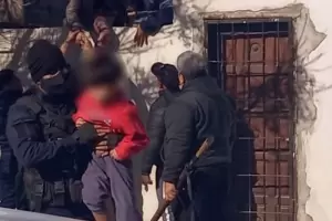 Loteo Parque Sur: armado con una escopeta se atrincher con sus hijos