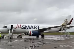 Aterrizaje de emergencia en Crdoba: En pleno vuelo se desmay el piloto de un avin
