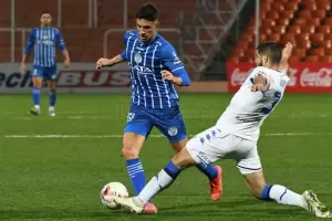 Con un inslito blooper, Godoy Cruz y Vlez empataron en el primer partido de la Fecha 11