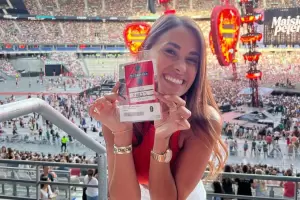 Antonela Roccuzzo fue a ver el recital de Ed Sheeran y el m�sico cumpli� su promesa