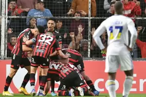 Patronato fue mucho ms y le gan 3 a 0 a Boca, que acrecienta su crisis