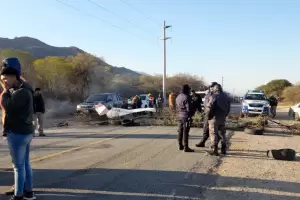 Trabajadores de ridos del Valle cortaron Ruta n 1 pero no lograron respuesta de pago