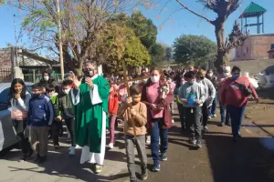 Con visitas y Misas callejeras celebran a San Cayetano en B La Antena