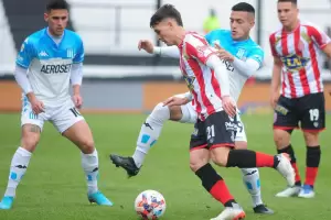 Barracas Central y Racing Club empataron sin goles en la continuidad de la fecha 12