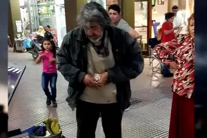 Conmovedor: el gesto del m�s humilde que emocion� a los tucumanos