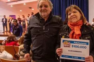 Se efecto la entrega de aportes de Mi Bingo Catamarqueo a instituciones