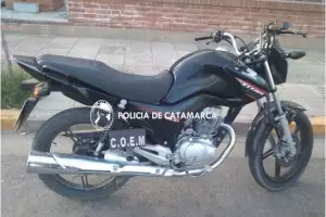 Tras una persecucin, recuperaron una motocicleta que haba sido robada en el Alto Fariango