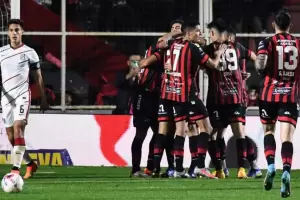 Patronato venci a San Lorenzo 3 a 2 en Paran