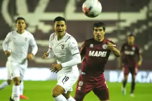 Lans e Independiente, en medio de sus crisis deportivas