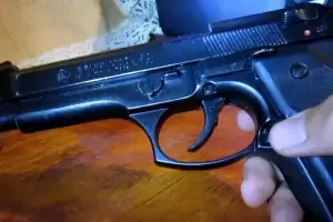 Violenta discusin de pareja de policas