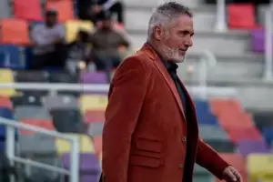 Sergio Rondina dej de ser el entrenador de Coln