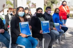 Emprendedores recibieron subsidios del programa "Emprender"