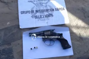 Balacera en el norte: Le dispararon desde un utilitario mientras caminaban y hay detenidos