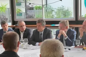 Massa visit a una de las entidades de la Mesa de Enlace y se esperan anuncios para el campo