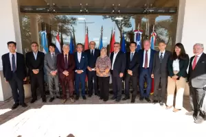 Ral Jalil se reuni con embajadores asiticos