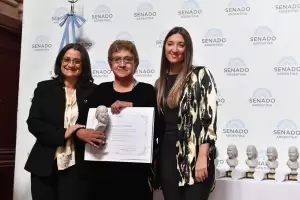 Cecilia Guerrero y Rosita C�rdoba fueron reconocidas con la distinci�n �Evita compa�era�