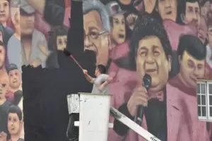 Escndalo: Coln de Santa Fe tap el mural en homenaje a Los Palmeras