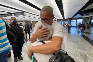 Nicols Maduro envi al pas a los familiares de los tripulantes del avin retenido