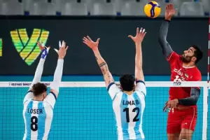 Argentina cay en su debut ante Irn por 3-2