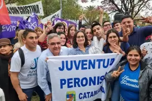 Jalil y Corpacci acompa�an el acto en La Alameda en apoyo a Cristina Kirchner