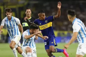 Boca enfrenta al puntero Atltico Tucumn con el objetivo de acortar distancias
