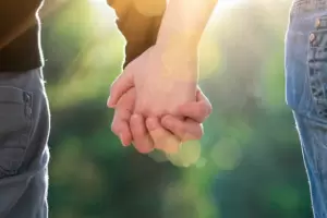 Agamia, de qu trata el nuevo tipo de relacin amorosa "sin compromisos"