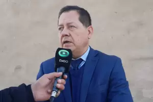 Desayuno con la oposicin: vila pidi por los despidos en salud