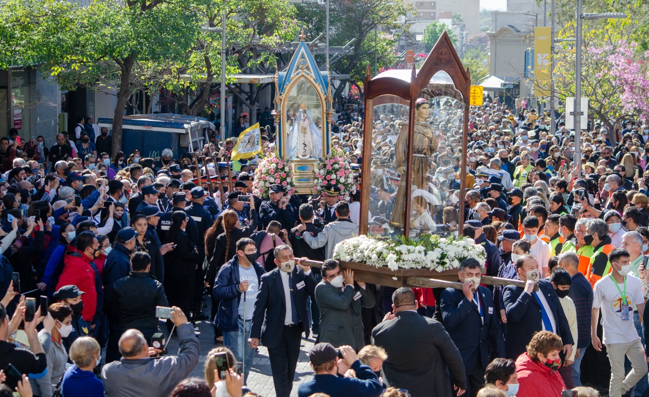 Cientos de fieles agradecieron a la Virgen Valle por su protección en ...