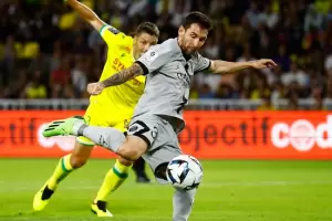 El PSG se impuso frente al Nantes con dos asistencias clave de Messi a Mbapp