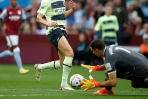 A pesar de la destacada actuacin de Dibu Martinez, Manchester City empat con el Aston Villa