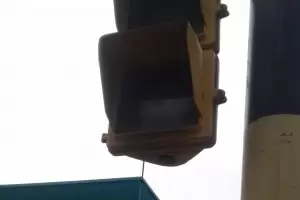 Reclamo de vecinos por semforos rotos sobre Ruta n 41