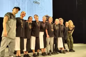 Estudiantes del EVEA ganaron medalla de Oro en el Campeonato Mundial de Danza Jazz