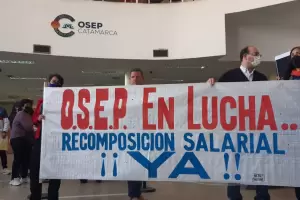 Trabajadores de OSEP vuelven a resentir la atencin con un quite de colaboracin
